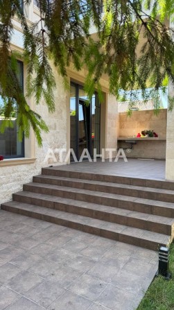 Дом из красного кирпича в современном стиле 9 ст. Б. Фонтана - фото 1