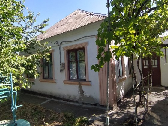 Продаю Дом 4к за кинотеатром Космос.