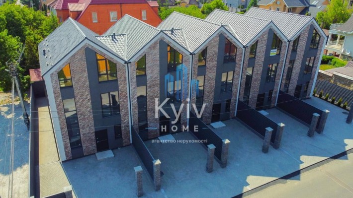 Продаж / Таунхауса 140кв / Петропавлівська Борщагівка - фото 1