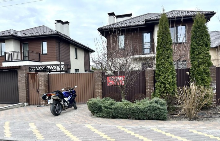 Приватний будинок в елітній локації біля Ліцею номер 1 - фото 1