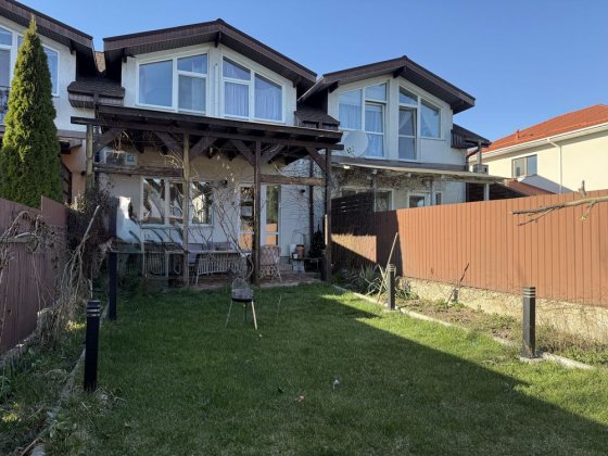 Таунхаус 112 кв.м з ремонтом та меблями, Петропавлівська Борщагівка Петропавловская Борщаговка