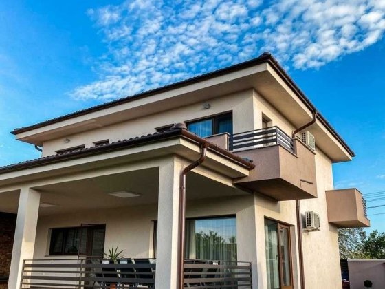 Власний будинок з терасою на вул. Рибачій | Нерухомість Одеса Одеса