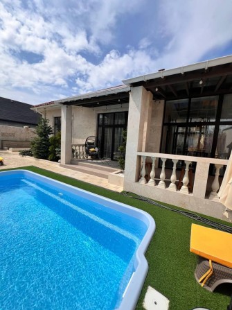 Продажа 2 ДОМОВ, 7 сот, 2 бассейна, р.н Совиньона - фото 1