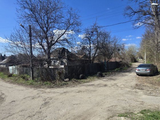 Продам участок с домом под реконструкцию Харків