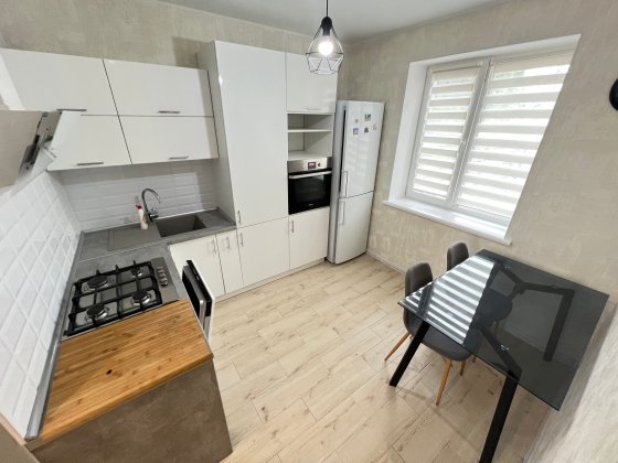 Таунхаус з ремонтом у Петропавлівській Борщагівці біля ліцею Петропавловская Борщаговка