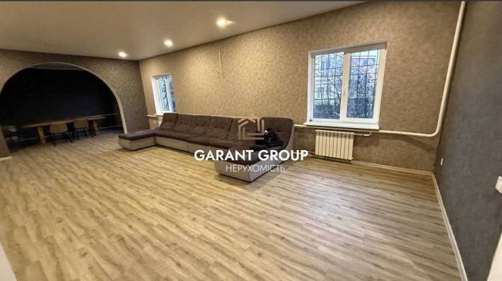 Просторий 3-поверховий будинок / Гараж / Велика ділянка - фото 1