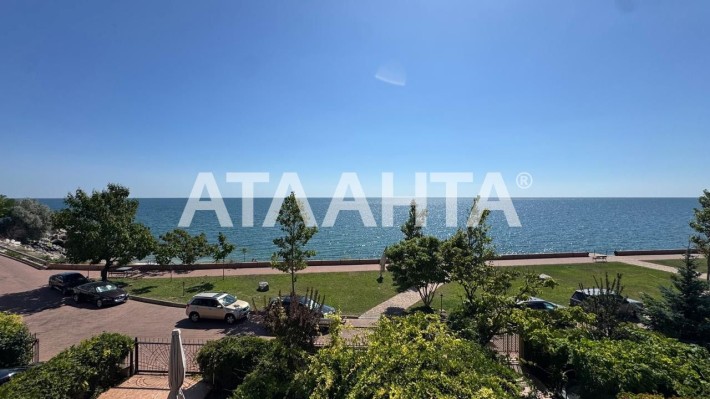 Таунхаус с ремонтом в первой линии от моря - фото 1