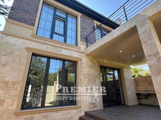 Дом 220 м2 с участком 3 сотки пл Толбухина Одесса