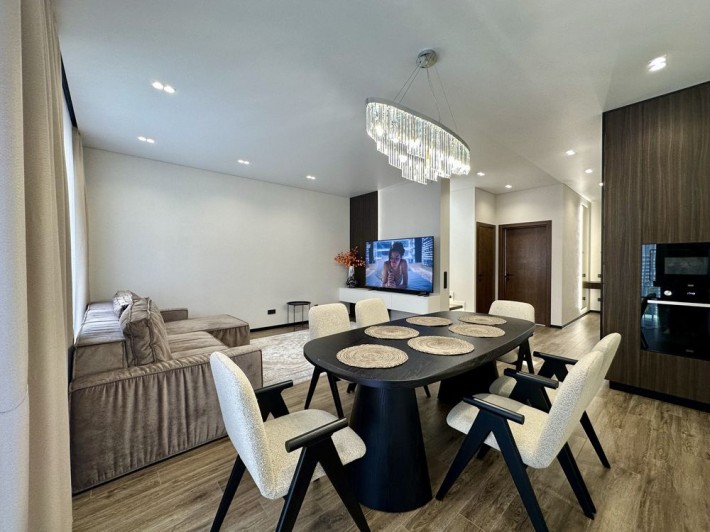 Максимально укомплектований дуплекс. Сонячні панелі, ДБЖ - фото 1