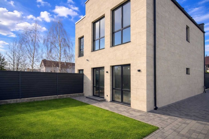 Продам будинок з ремонтом - фото 1