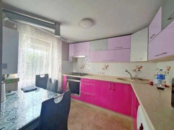 Продам 2 дома на одном участке 12 соток , возле метро Армейская Харьков