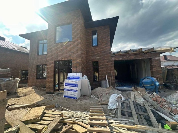 Будинок з гаражем ‼️ центральні комунікації - фото 1