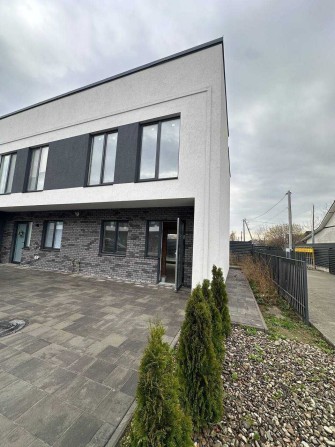 Продається кутовий таунхаус з двориком у Петропавлівській Борщагівці - фото 1