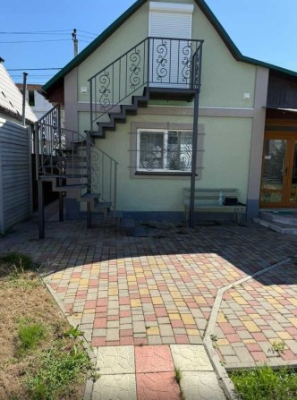 Будинок 50 м² з ремонтом та ділянкою 10 соток, газ, 17кВт, каналізація - фото 1