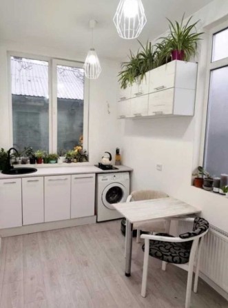 Продам часть дома с евроремонтом и своим двором в 5 минутах от Центра - фото 1