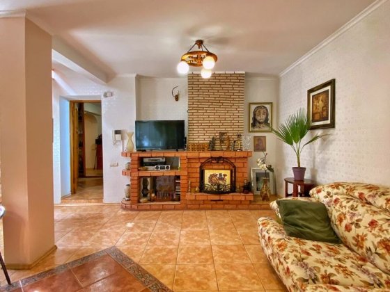 Дом на улице Абрикосовая с сауной и бассейном Одеса