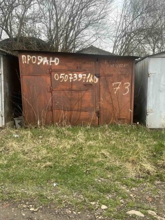 Продам або здам в оренду металевий гараж в районі вулиці  Леонтовича . - фото 1