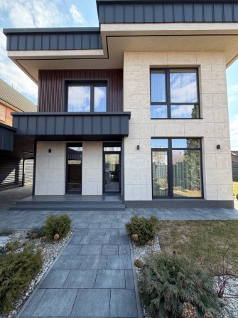 Продаж ДУЖЕ стильного будинку з РЕМОНТОМ і басейном - фото 1