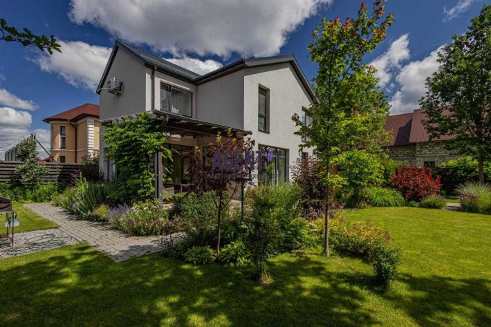 Преміум будинок, повна комплектація, біля ліцея, Газ, Генератор. - фото 1