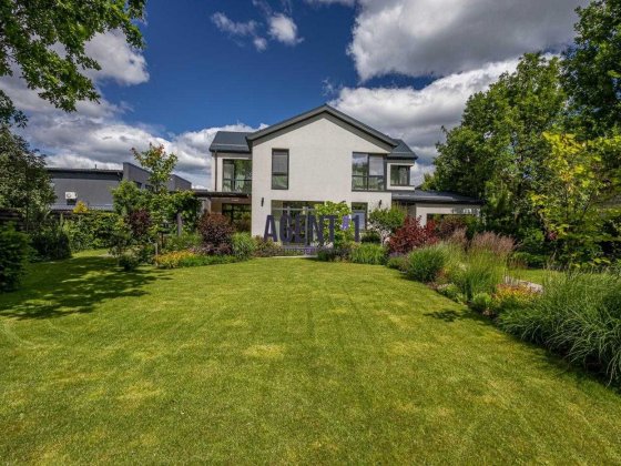 Продаж будинку 163 кв.м. з ремонтом, 9 соток Петропавлівська Борщагівка, без комісії Петропавловская Борщаговка