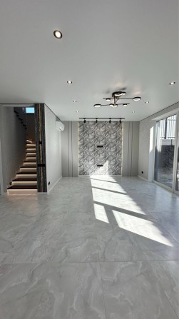 Продаж дуплексу з ремонтом в Петропавлівській Борщагівці! - фото 1