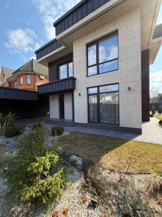 Будинок з ремонтом у Петропавлівській Борщагівці,басейн,автонавіс - фото 1