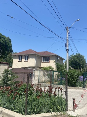 2-этажный дом на ул. Малиновского - фото 1