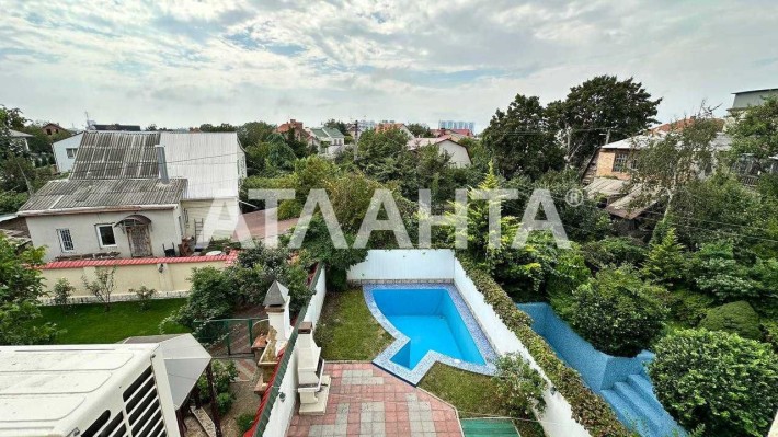 Трехэтажный дом на 7 станции  Большого Фонтана - фото 1