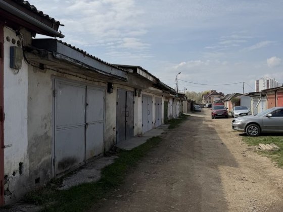 Продається  мурований гараж 33.6м2 з підвалом у ГБК 22. Вул. Довженка поруч "Заравшан". Ивано-Франковск