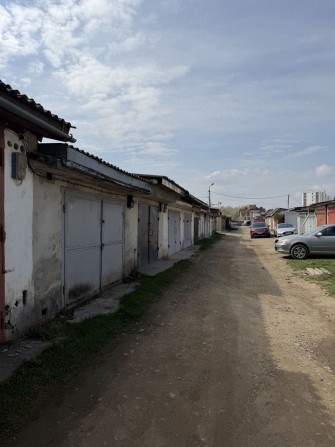 Продається  мурований гараж 33.6м2 з підвалом у ГБК 22. Вул. Довженка поруч "Заравшан". - фото 1