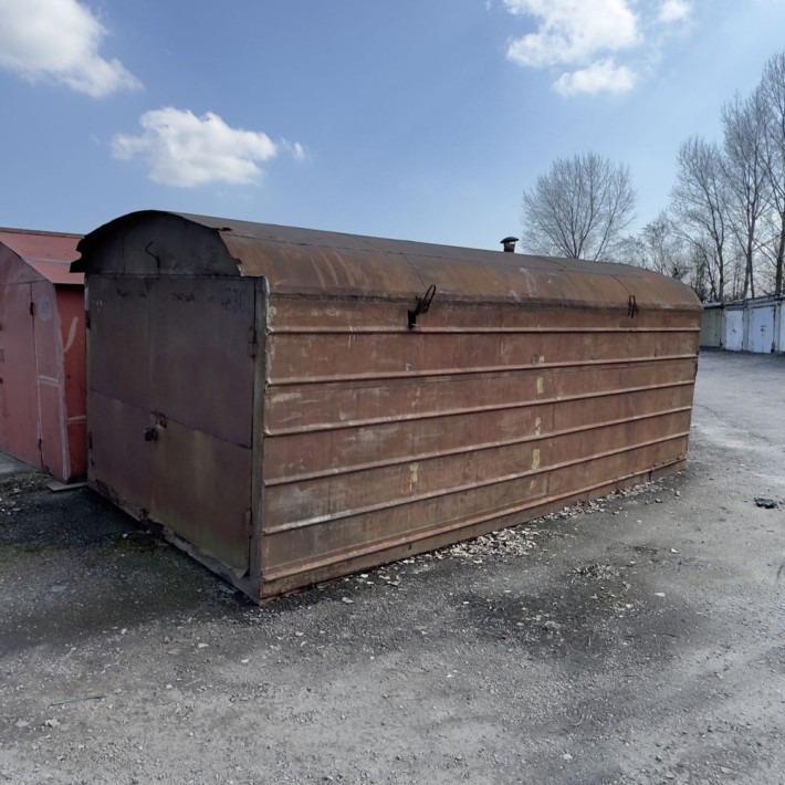 Продам гараж с местом или самовывоз Луговой - фото 1