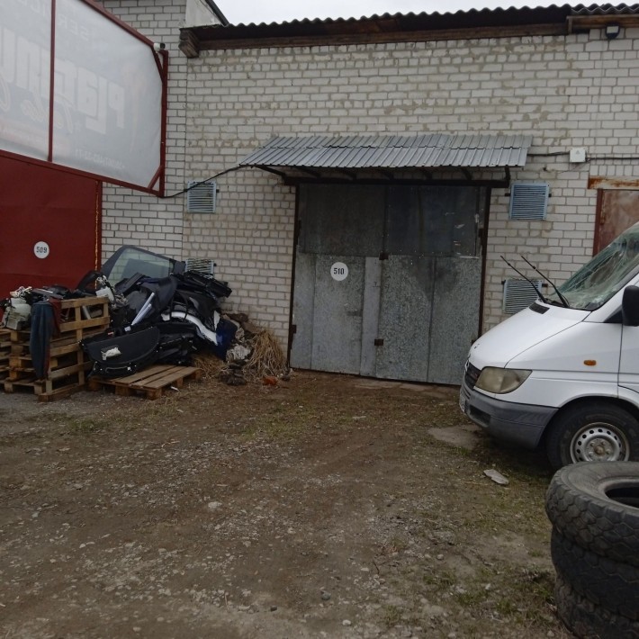 Гараж А/К "Славутич" вул, Руставі,2 - фото 1