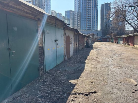 Без %, Продам гараж 15м2, ул.Генерала Кульчицького (Олександра Матросова) 17А, ЖК Новопечерские Липк