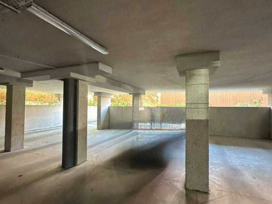 Паркомісце для авто поруч ТРЦ Південий Львов