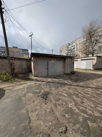 Продам цегляний ГАРАЖ  на дві машини жм Сонячний  р-н Вавілону - фото 1