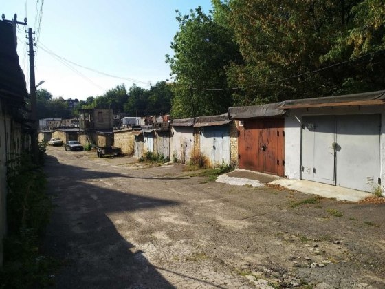 Продаж  гаражу для авто