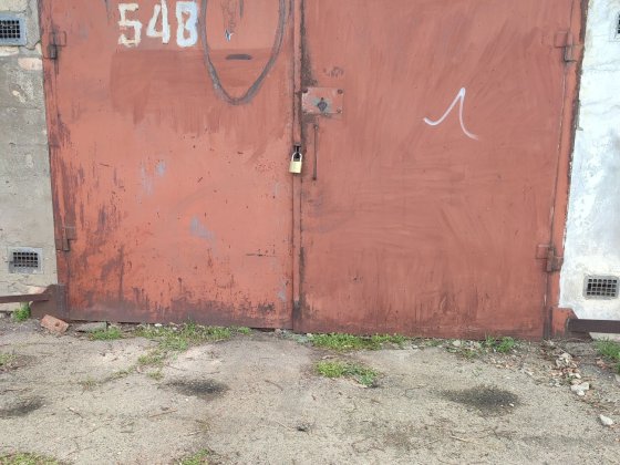 Гараж а/к Металлург в Октябрьском сухой  р-н завода  Океан Николаев