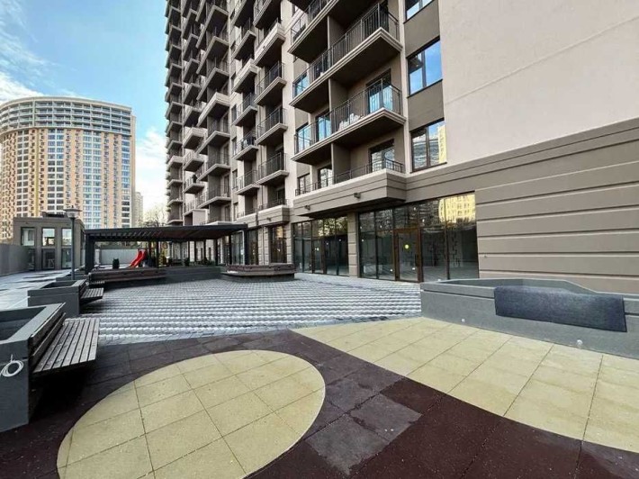 Паркинг в ЖК Еллада - фото 1