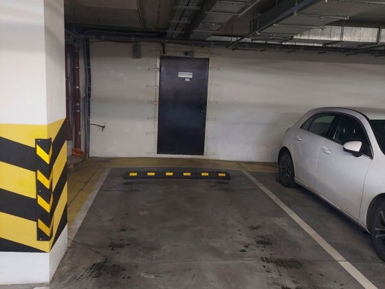 Продаж паркомісця в ЖК Рибальський, будинок 3 Київ