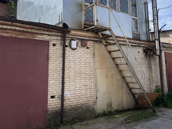 Продається гараж Небіжка