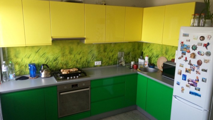 Продам трехкомнатную квартиру в Корабельном районе 100м - фото 1