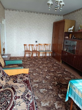 Продам трехкомнатную квартиру в Корабельном районе (р-н 48 школы) - фото 1