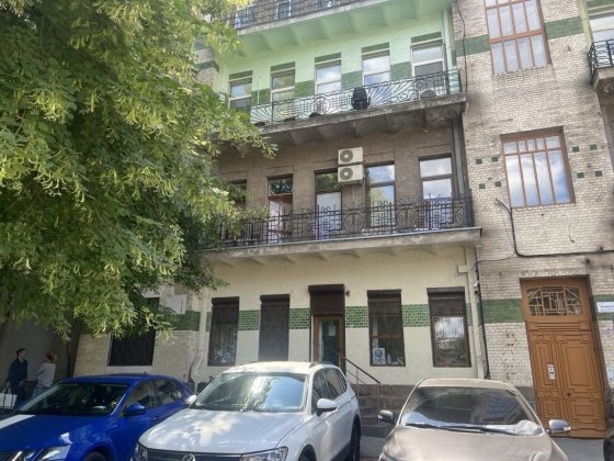 Оренда Офіс в центрі міста, 6 кабінетів.