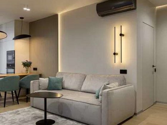 Продаж 2-кімнатної квартири по вул. Салютна, 2 в ЖК Файна Таун Киев