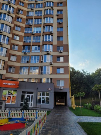 Продаж 1 кімнатної квартири в Солом'янському районі Караваєві дачі, ЖК Family & Friends, вул. Новопо - фото 1