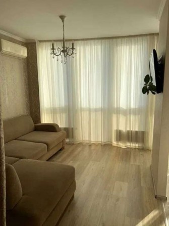 Продаж 2-к квартири просп. Соборності 30 - фото 1