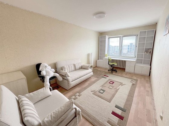 Продаж 3-к квартири вул. Милославська 4 Київ