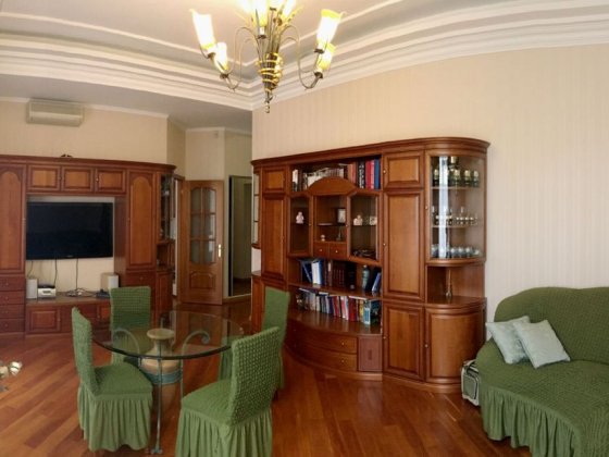 Продається дворівнева 6-кімнатна квартира на вул. Інститутська, 13/4 Київ