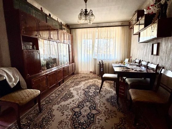 Продається двокімнатна квартира. Центральний ринок Олександрія