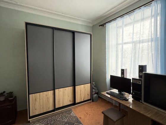 Продам 3 кімнатну квартиру з автономним  газовим опаленням Перемога Олександрія